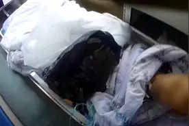 女子吃完隔夜菜后腹泻不止，紧急救援现场曝光视频封面