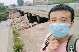安徽311国道路段萧县第一大沙河，老桥被暴雨大水冲塌，现场画面视频封面