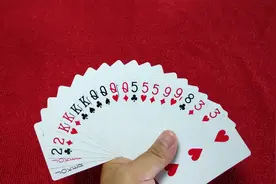 一手强炸，却炸不赢农民，被农民一张8打败，小伙最后很无奈视频封面