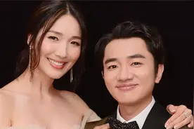 王祖蓝情人节与李亚男庆结婚6周年，乘豪华游艇过二人世界甜齁了视频封面