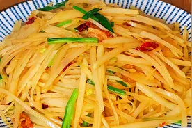 炒土豆丝，切记不要直接下锅炒，很多人都做错了，难怪出锅不好吃视频封面