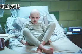 男孩被困在下水道10年没吃过饭，被发现后有了鲨鱼的感知能力视频封面