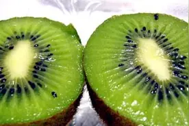 猕猴桃又酸又涩？教你个笨方法，只需两天，猕猴桃又甜又软超好吃