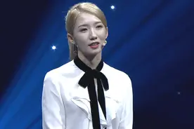 “火箭少女”孟美岐：我就是那个，拿了第一名的女孩视频封面
