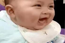 小萌宝学大人说话，结果被奶奶笑了，接下来的萌宝反应太可爱视频封面