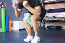 O型腿太难矫正？每天这样深蹲40下，矫正腿型，塑造完美腿部线条