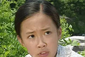 女孩与她父亲简直就是如出一辙，居然还会怀疑自己不是亲生的视频封面