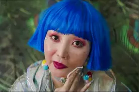 受益人：故作坚强对镜卸妆的小狐仙，不就是柳岩本人？视频封面