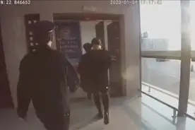 男子长期扮女装从事按摩工作，结果在南宁东站“栽了”！视频封面