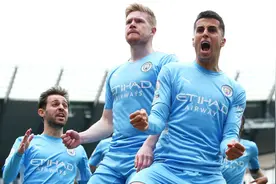 英超第32轮：曼城2-2利物浦集锦视频封面