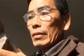 传奇：村民翻修祖宅，发现一块紫红色石头，里面长出天价“蛋”！视频封面