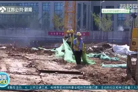 南京：工地漫天扬尘，地面、物料未有效覆盖，扬尘管控不到位视频封面