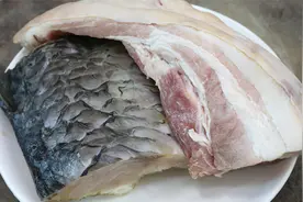 五花肉不要红烧了，加1块咸鱼，很多人都没吃过，真是高手在民间视频封面