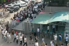 东莞石碣镇最大的电子厂，天天大量招工，这样的工厂到底该不该进视频封面