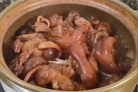 广东鱿鱼猪脚煲，做法简单，开盖满屋飘香，软烂入味肥而不腻视频封面
