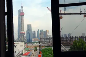 上海百年前苏联人建的老房子，地理位置真好，开窗就是东方明珠！视频封面