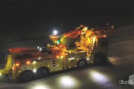 国外道路清障车视频集锦之三，好多可以借鉴之处，欢迎关注了解。视频封面