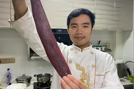 “猪连体”也就是猪的胰腺，2元1根炒一盘，比猪肝好吃，还实惠！