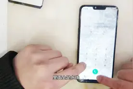 oppo手机屏幕进水背光花的已经看不清啦看董小哥怎么给他修复好的视频封面