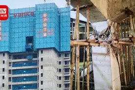 暴雨惹的祸？南昌鸿海万科地库柱体开裂 政府部门已介入调查视频封面