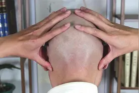 有1条经络堵塞了，下去就会昏昏沉沉！这样疏通，能让头脑清醒视频封面