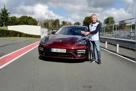 内在改变胜于外表，抢先试驾改款Panamera Turbo S视频封面