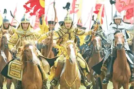 清朝八旗分上三旗下五旗，它们是怎么划分的，又是怎么来的？视频封面