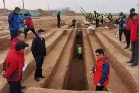 陕西地下有多少文物？机场扩建发现3500余座古墓 秒变考古现场视频封面