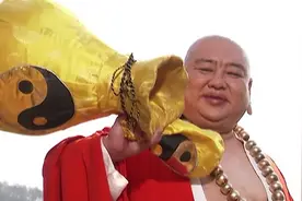 弥勒佛的法宝人种袋，上面为什么会印着道家标志视频封面