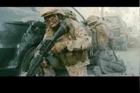 枪战：洛杉矶遭袭击，美国大兵大战巨型外星人，一颗导弹从天而降视频封面