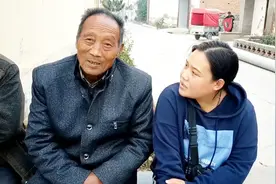 农村老人年轻时候当了几年义务兵，现在能领多少钱，生活过咋样呢视频封面