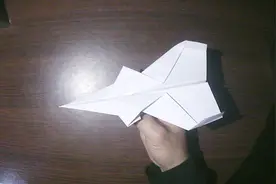 亲子游戏室：折纸，能飞100米的纸飞机视频封面