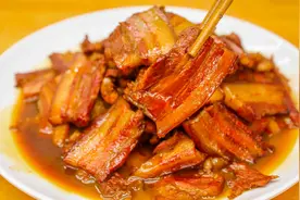 猪肉又便宜了，厨师长教你做道农家炖肉，吃起来比红烧肉还过瘾视频封面