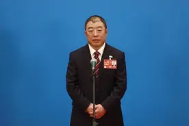 2023全国两会｜齐向东委员：千千万万的民营企业更有底气克难奋进视频封面