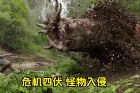 宅了七年去找女友，外面全是怪物，没想到被绿七年！《爱与怪物》视频封面