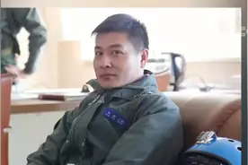 舰载机飞行员张超烈士：“逐梦海天的强军先锋”视频封面