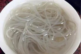 粉条泡发很重要，教你泡发粉条的正确方法，泡的又快又筋道视频封面
