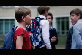 小男孩知道了自己所剩的时间不多，他的梦想竟然是变成女孩。视频封面