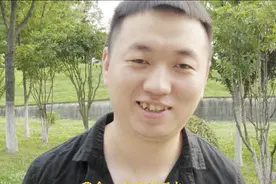 药演人生，活在表情包里的男人，药水哥的直播艺术丨BK短纪录片视频封面