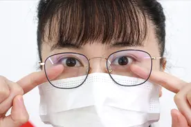 戴了口罩眼镜会起雾？一个简单方法，镜片一整天没雾气，太棒了视频封面