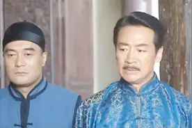 牌坊下的女人：小婶婶刚要感谢大哥，结果却捂嘴呕吐，怎么回事视频封面