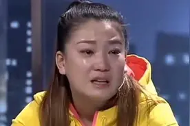 母亲再婚生下弟弟，26岁女儿难接受，做出极端行为吸引母亲注意视频封面