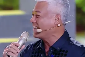巫启贤郭涛合作《童年》，独特的声线，更是惊呆王祖蓝视频封面