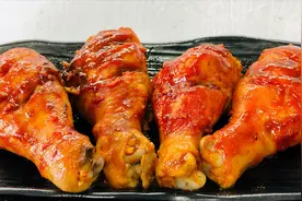 教你用烤箱做烤鸡腿，简单快手，鸡肉鲜嫩多汁，比炸鸡店买的好吃视频封面
