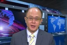 凤凰观察：马克龙穿梭俄乌积极展开外交斡旋，背后意图是什么？视频封面