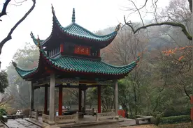 长沙爱晚亭，四大名亭之一，毛主席亲题亭名视频封面