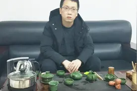 铁观音属于说乌龙茶类，是中国十大名茶之一，具有降血脂降血压视频封面