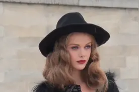 瑞典超模----弗丽达·古斯塔夫松 Frida Gustavsson视频封面