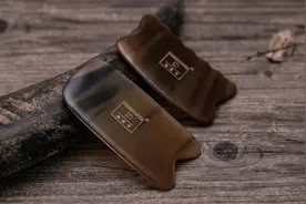 刮痧后，出痧红和紫的区别：颜色越深，寒气越重视频封面
