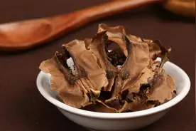 经常用核桃分心木泡水喝，几大好处不请自来，你知道吗？视频封面
